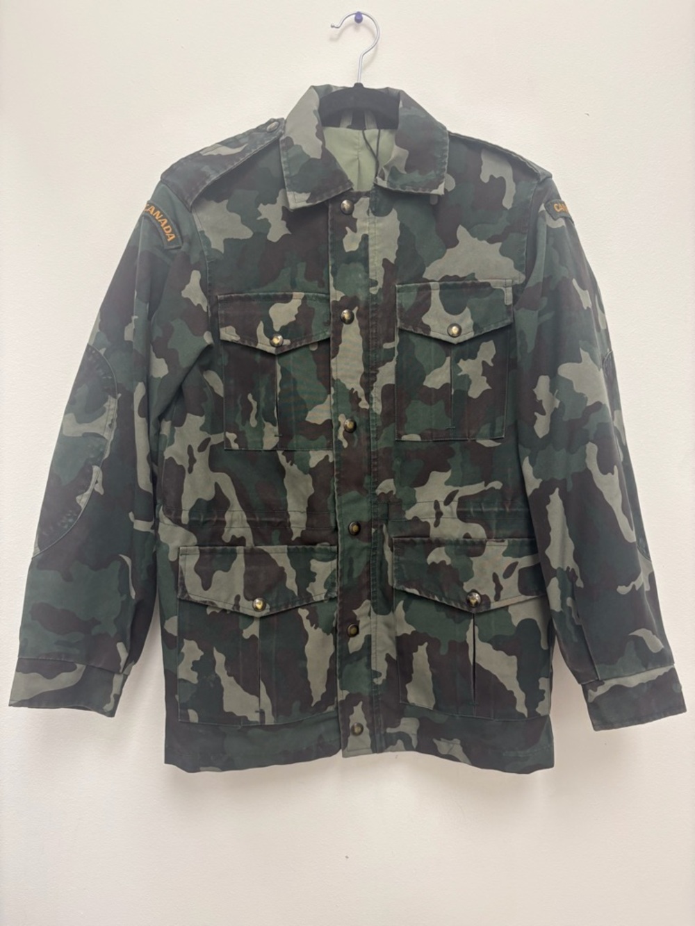 Vintage Unisex Green Distressed Camo Jacket Fits S